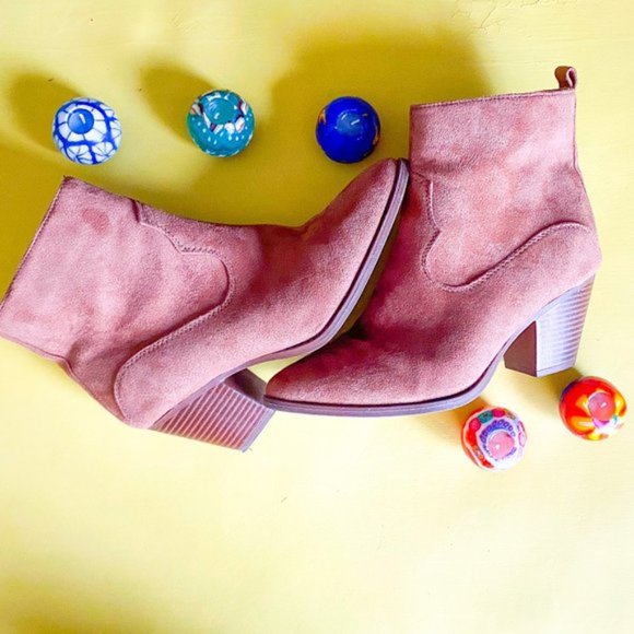 Qupid • Camel Stretched Booties • Size 8 - Picture 7 of 7